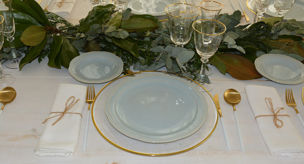 Alt Toques dorados para una decoración elegante en un evento